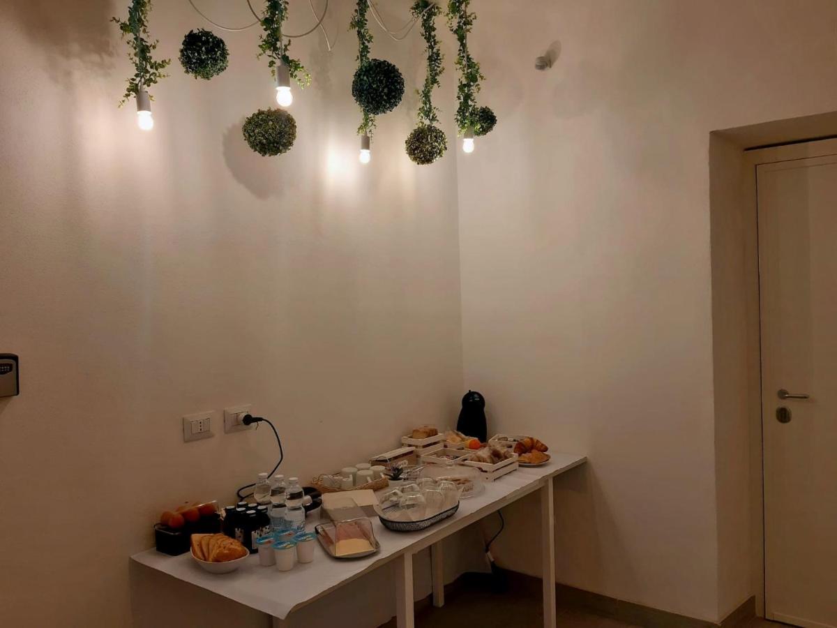 Bed and Breakfast A Due Passi Da Генуя Экстерьер фото